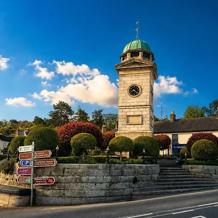 Powerscourt Arms *